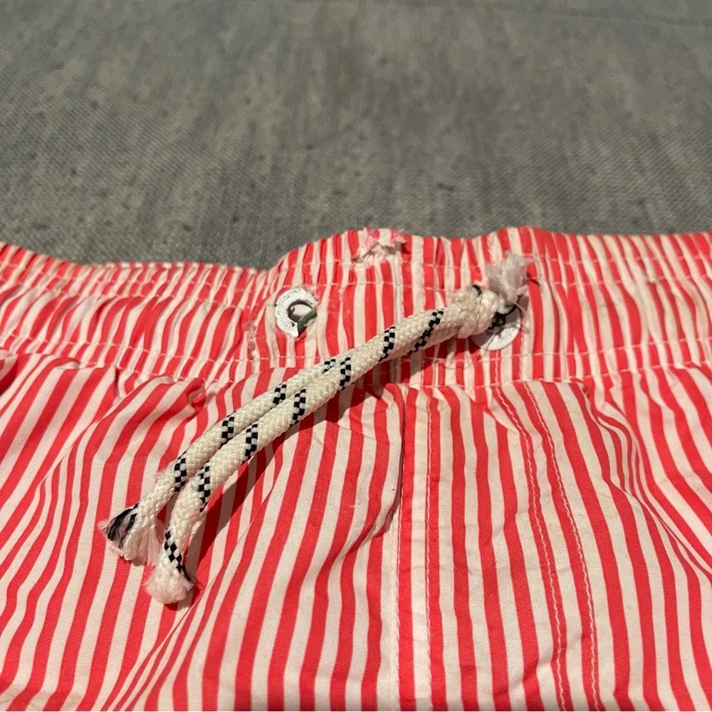 Men’s | Size Small Swim Trunks | Coral/white